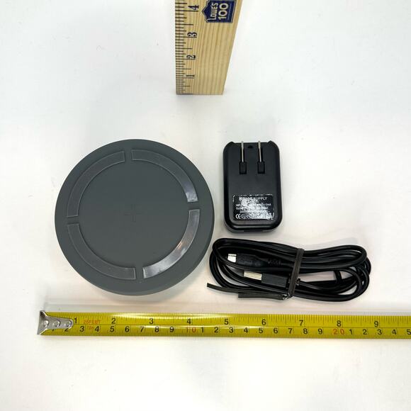 TYLT Twisty Wireless Charging Pad & Adjustable Stand-Grey & Wood - Picture 3 of 5